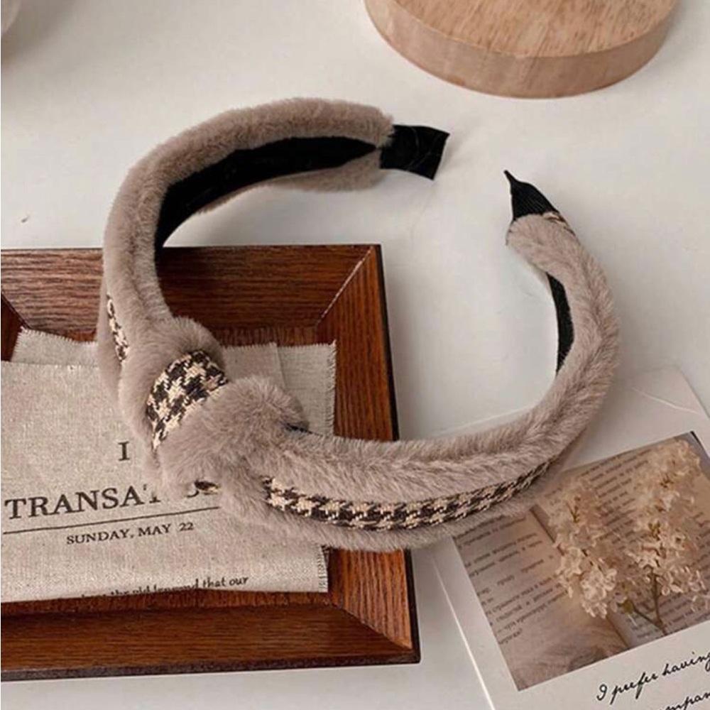 Brown fur houndstooth headband